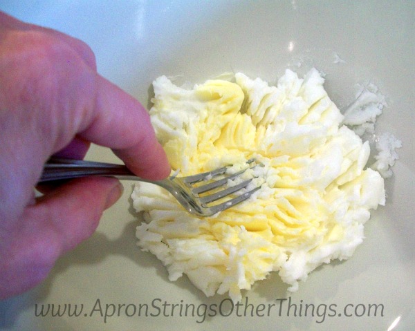 Cream Butter and Shortening @ ApronStringsOtherThings.com